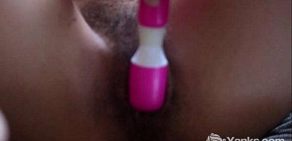  Yanks Jay Elle Plays With Her Vibrator